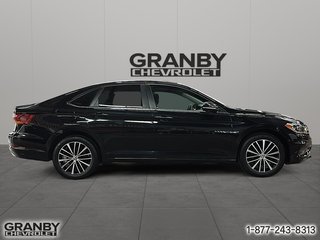 Volkswagen Jetta Execline 2019 à Granby, Québec - 4 - w320h240px