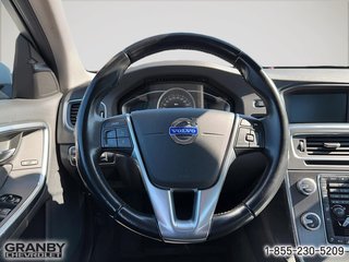 2015 Volvo S60 in Granby, Quebec - 10 - w320h240px