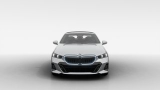 2027 BMW 5 Series 530i xDrive in Terrebonne, Quebec - 3 - w320h240px
