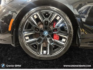 2025 BMW i5 xDrive40 Sedan, M Sport Pro, Premium Package in Terrebonne, Quebec - 6 - w320h240px