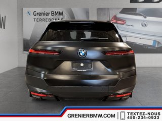 BMW IX XDrive50, Premium Essential, Black wraped 2023 à Terrebonne, Québec - 5 - w320h240px