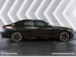 2026 BMW 5 Series 540i xDrive in Terrebonne, Quebec - 3 - w320h240px