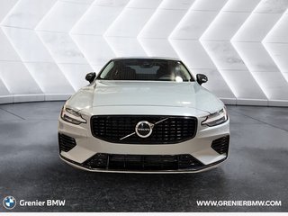 Volvo S60 Plug-In Hybrid T8 AWD Core Dark Theme, AppleCarPlay 2025 à Terrebonne, Québec - 2 - w320h240px
