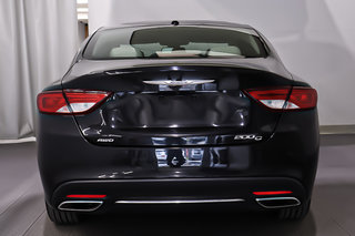 2015 Chrysler 200 C + AWD + CUIR + TOIT OUVRANT PANO in Terrebonne, Quebec - 5 - w320h240px