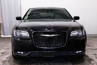 2015 Chrysler 300 300S + RWD + V6 + TOIT OUVRANT PANO + CUIR in Terrebonne, Quebec - 2 - w320h240px