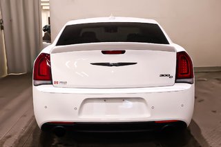 Chrysler 300 300C + RWD + V8 SRT HEMI 6.4L + TOIT OUVRANT PANO 2023 à Terrebonne, Québec - 6 - w320h240px