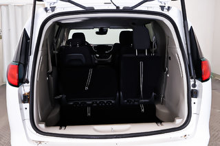2024 Chrysler Grand Caravan SXT in Terrebonne, Quebec - 6 - w320h240px