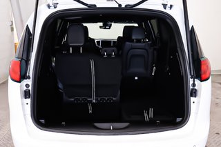 2026 Chrysler Grand Caravan SXT in Terrebonne, Quebec - 6 - w320h240px