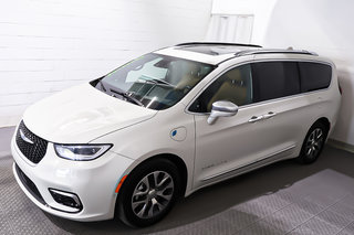 2021 Chrysler Pacifica Hybrid PINNACLE + ENSEMBLE CINEMA + TOIT OUVRANT PANO in Terrebonne, Quebec - 3 - w320h240px