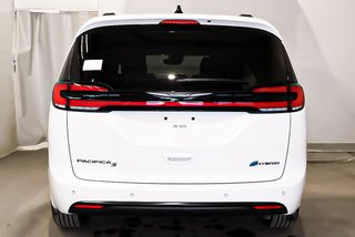 2024 Chrysler PACIFICA PHEV PREMIUM SELECT + ALLURE S + TOIT OUVRANT PANO in Terrebonne, Quebec - 5 - w320h240px