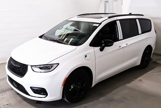 2024 Chrysler PACIFICA PHEV PREMIUM SELECT + ALLURE S + TOIT OUVRANT PANO in Terrebonne, Quebec - 3 - w320h240px