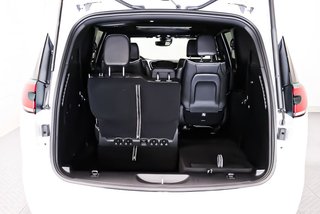 2024 Chrysler Pacifica Hybrid PREMIUM SELECT + ALLURE S + TOIT OUVRANT PANO in Terrebonne, Quebec - 6 - w320h240px