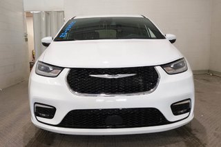 2023 Chrysler Pacifica TOURING + 7 PASSAGERS + CARPLAY in Terrebonne, Quebec - 2 - w320h240px