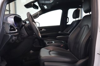 2025 Chrysler Pacifica SELECT + 7 PASSAGERS in Terrebonne, Quebec - 6 - w320h240px