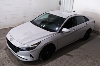 2023 Hyundai Elantra PREFERRED + A/C + CARPLAY