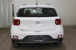 2024 Hyundai VENUE ULTIMATE + FWD + DEMARREUR + CARPLAY in Terrebonne, Quebec - 6 - w320h240px