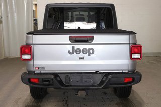 2020 Jeep Gladiator SPORT S + 4X4 + V6 3.6L + TOIT RIGIDE in Terrebonne, Quebec - 6 - w320h240px