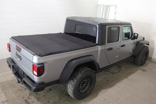 2020 Jeep Gladiator SPORT S + 4X4 + V6 3.6L + TOIT RIGIDE in Terrebonne, Quebec - 6 - w320h240px
