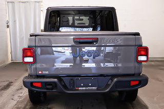 2023 Jeep Gladiator WILLYS + 4X4 + V6 3.6L + TOIT RIGIDE in Terrebonne, Quebec - 6 - w320h240px