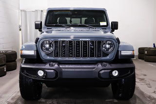 Jeep Gladiator NIGHTHAWK 2025 à Terrebonne, Québec - 2 - w320h240px
