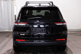 2023 Jeep Grand Cherokee ALTITUDE + 4X4 + V6 3.6L + ALLURE NOIRE in Terrebonne, Quebec - 6 - w320h240px