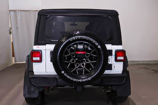 Jeep Wrangler 4 PORTES WILLYS + 4X4 + TOIT RIGIDE 3 SECTIONS 2023 à Terrebonne, Québec - 5 - w320h240px