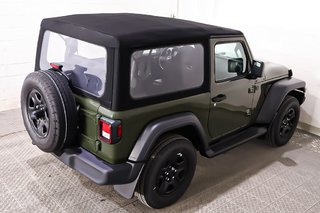 Jeep Wrangler 2 PORTES SPORT + 4X4 + TOIT SOUPLE 2024 à Terrebonne, Québec - 2 - w320h240px