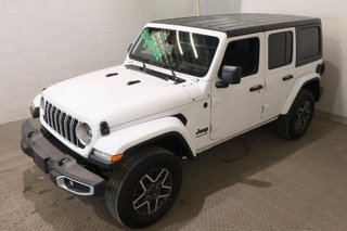 Jeep Wrangler 4 PORTES SAHARA + 4X4 + TOIT RIGIDE 2026 à Terrebonne, Québec - 3 - w320h240px