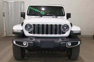 Jeep Wrangler 4 PORTES SAHARA + 4X4 + TOIT RIGIDE 2026 à Terrebonne, Québec - 2 - w320h240px
