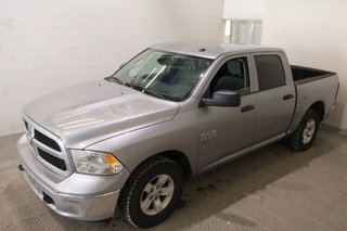 2023 Ram 1500 Classic SLT + 4X4 + CREW CAB + V6 3.6L in Terrebonne, Quebec - 3 - w320h240px