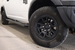 Ram 1500 Classic WARLOCK + 4X4 + CREW CAB + V6 3.6L 2023