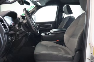 2024 Ram 3500 BIG HORN + 4X4 CREW CAB + V8 HEMI 6.4L in Terrebonne, Quebec - 6 - w320h240px
