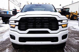 2026 Ram 3500 BIG HORN in Terrebonne, Quebec - 2 - w320h240px
