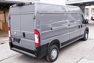 2025 Ram PROMASTER CARGO VAN 2500 TRADESMAN W/ PASS SEAT in Terrebonne, Quebec - 6 - w320h240px