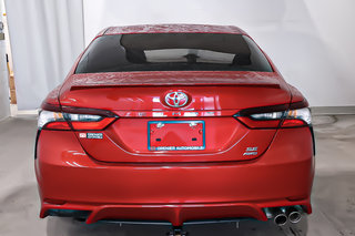 2023 Toyota Camry SE + NIGHT SHADE + AWD + SIEGES CHAUFFANTS in Terrebonne, Quebec - 6 - w320h240px