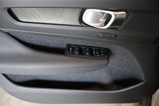 2023 Volvo XC40 RECHARGE PLUS PURE ELECTRIC + TWIN MOTOR in Terrebonne, Quebec - 6 - w320h240px