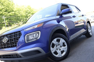 2021 Hyundai Venue Essential, Caméra, Banc chauffants, Carplay in Mascouche, Quebec - 2 - w320h240px