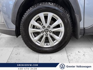 2024 Toyota Corolla Cross LE, Carplay, Caméra, Pneus été-hiver inclus in Terrebonne, Quebec - 3 - w320h240px