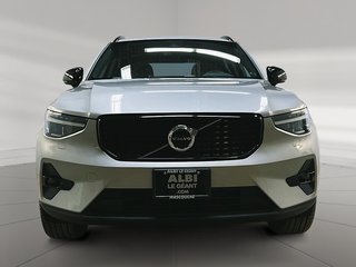 2023 Volvo XC40 B5 CORE TOIT PANO NAV 4RM 2.0L All Wheel Drive