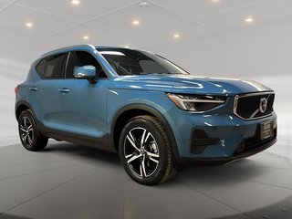 Volvo XC40 B5 CORE HYBRID CUIR NAV 4RM 2.0L 4 roues motrices 2023