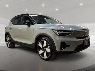 Volvo XC40 RECHARGE ULTIMATE TOIT PANO NAV MOTEUR ÉLECTRIQUE Propulsion 2024