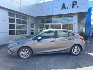 2017 Chevrolet CRUZE HAYON LT in New Richmond, Quebec - 2 - w320h240px
