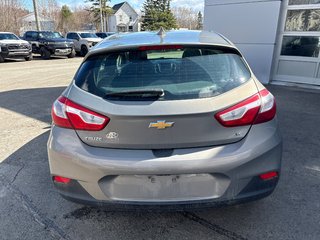 2017 Chevrolet CRUZE HAYON LT in New Richmond, Quebec - 5 - w320h240px