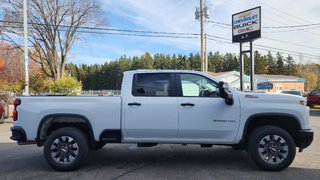 K2500 HD SILVERADO CREW CAB CUSTOM STD/BOX (1CX) CUSTOM 2025 à New Richmond, Québec - 4 - w320h240px