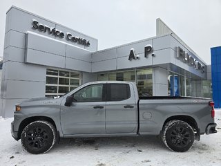 2019 Chevrolet SILVERADO 1500 4RM Custom in New Richmond, Quebec - 2 - w320h240px