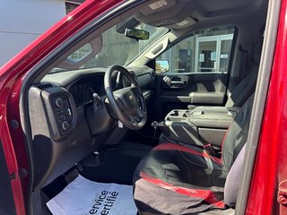 Chevrolet Silverado 1500 4WD Crew Cab Custom 2021 à New Richmond, Québec - 4 - w320h240px