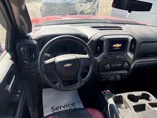 Chevrolet Silverado 1500 4WD Crew Cab Custom 2021 à New Richmond, Québec - 5 - w320h240px
