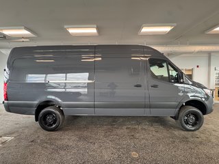 2025 Mercedes-Benz Sprinter 2500 170 Wheelbase High Roof AWD