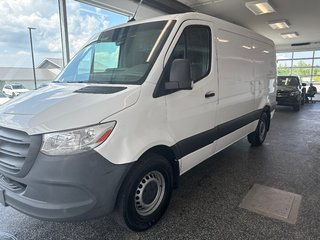 2020 Mercedes-Benz Sprinter Cargo Van V6 diesel 144