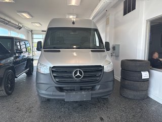 2021 Mercedes-Benz Sprinter Cargo Van 144 Cargo high roof / toit haut
